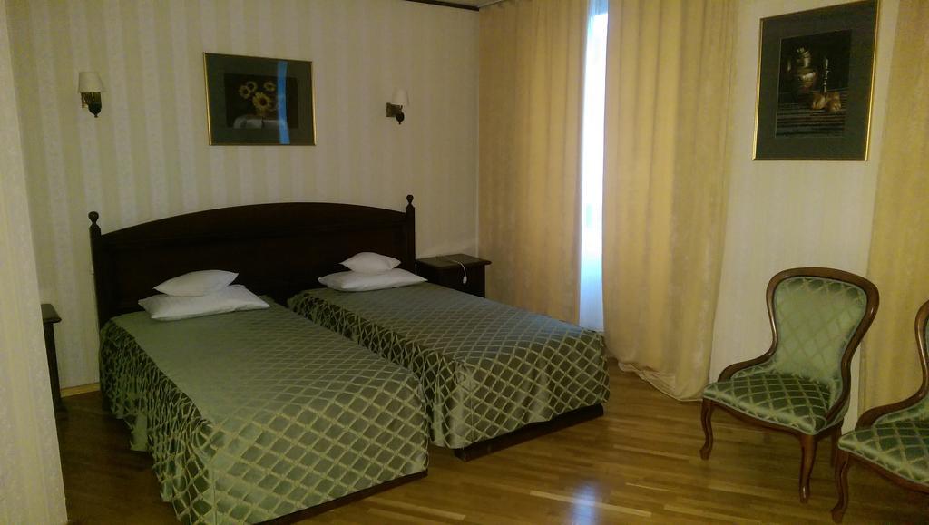Pensiunea Eden Caransebeş Extérieur photo