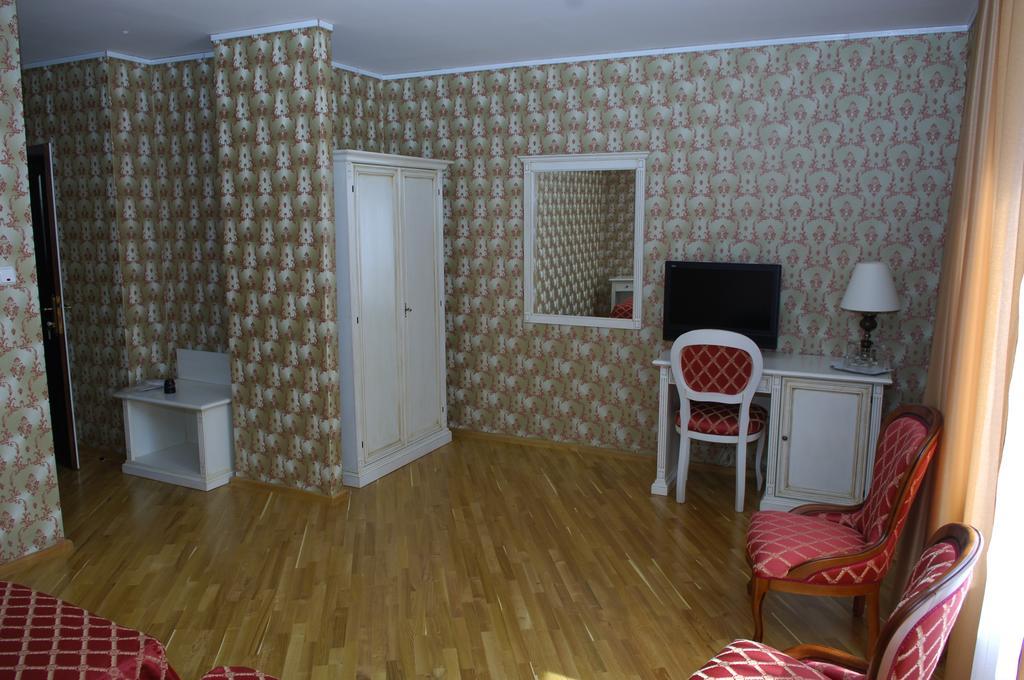 Pensiunea Eden Caransebeş Extérieur photo